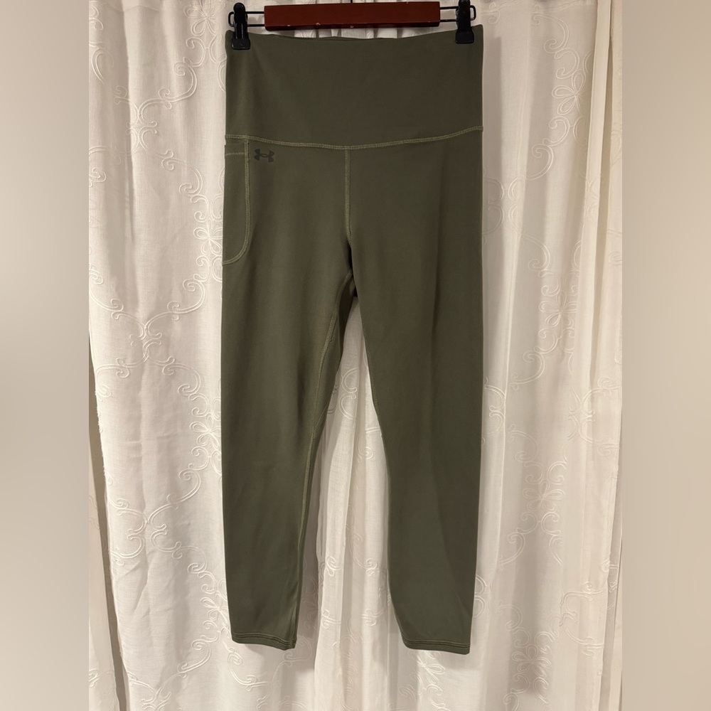 Under Armour Sage Green Active Athletic Running Leggings
Women’s M